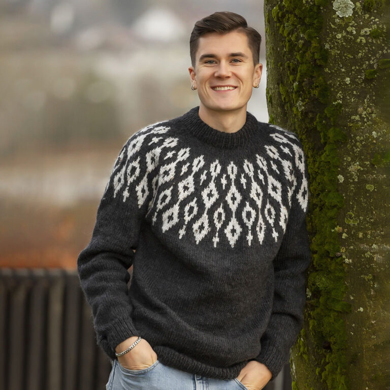 Materialkit: 2502-11a ”Runde” – Herrtröja i mjuk Viking Wool