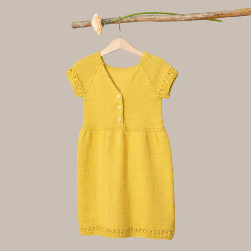 379-7 Isabellaklänning i gul - Sommarklänning i garnet Pandora - 100% bomull. Rauma garn
