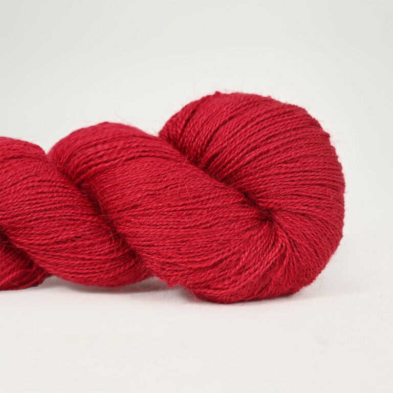 Röros brodérgarn / vävgarn, 500 m/100 gr, 100% norsk ull, NM 10/2 - 344 Mörk röd