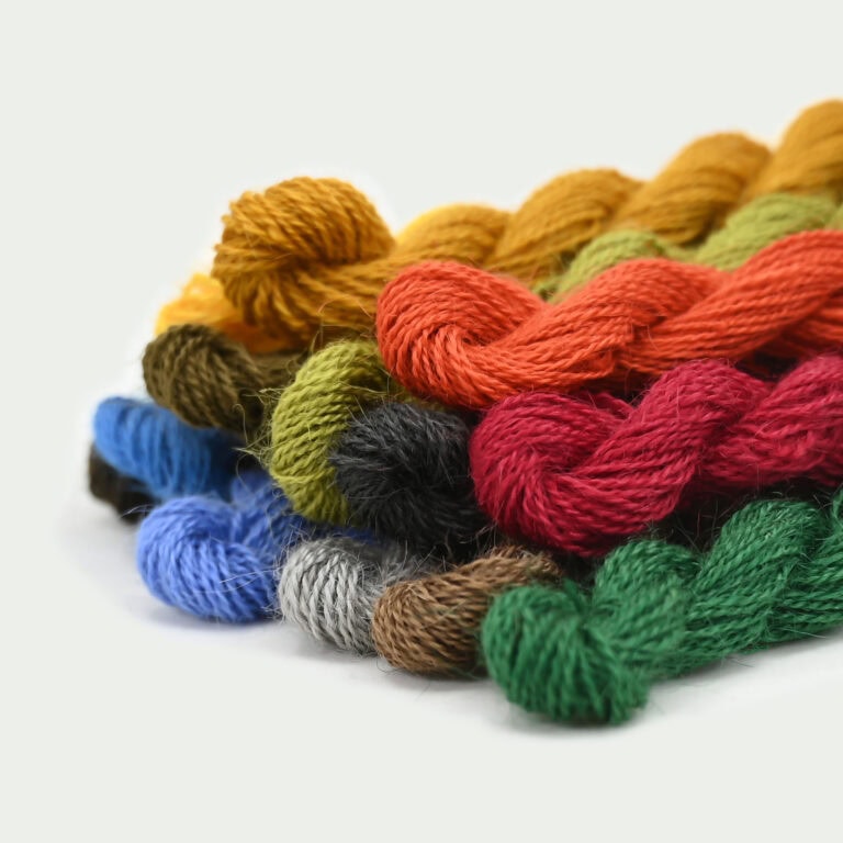 Röros brodérgarn, 30 m, 100% norsk ull, NM 10/2