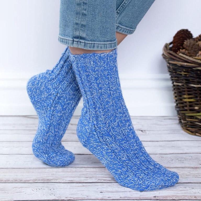 275-04 Raggsockar i Ola Raggegarn