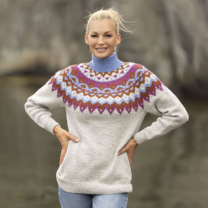 2329-1e Kraft – mönsterstickad tröja