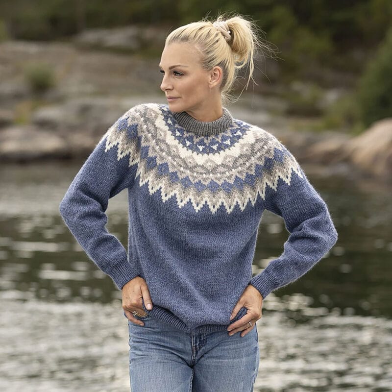 2329-1g Kraft – mönsterstickad tröja