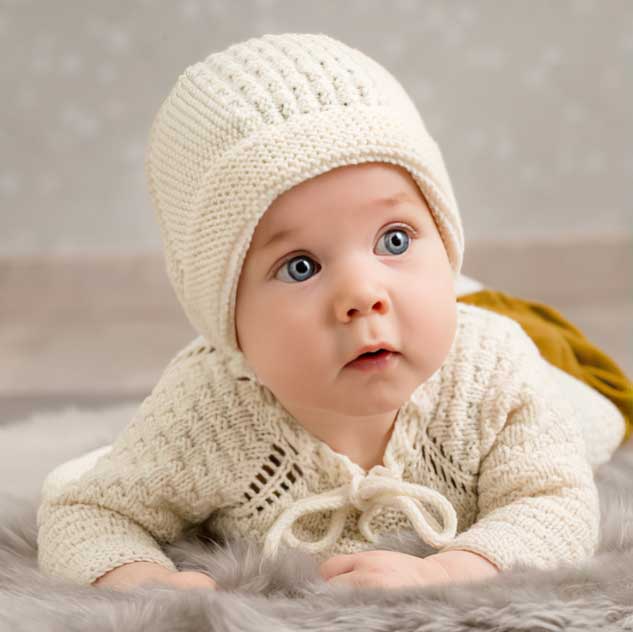 357-04 Storkkofta & mössa i strukturstickning